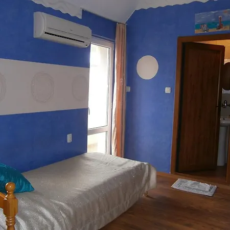 Morska Zvezda Guest House Pomorie Room photo